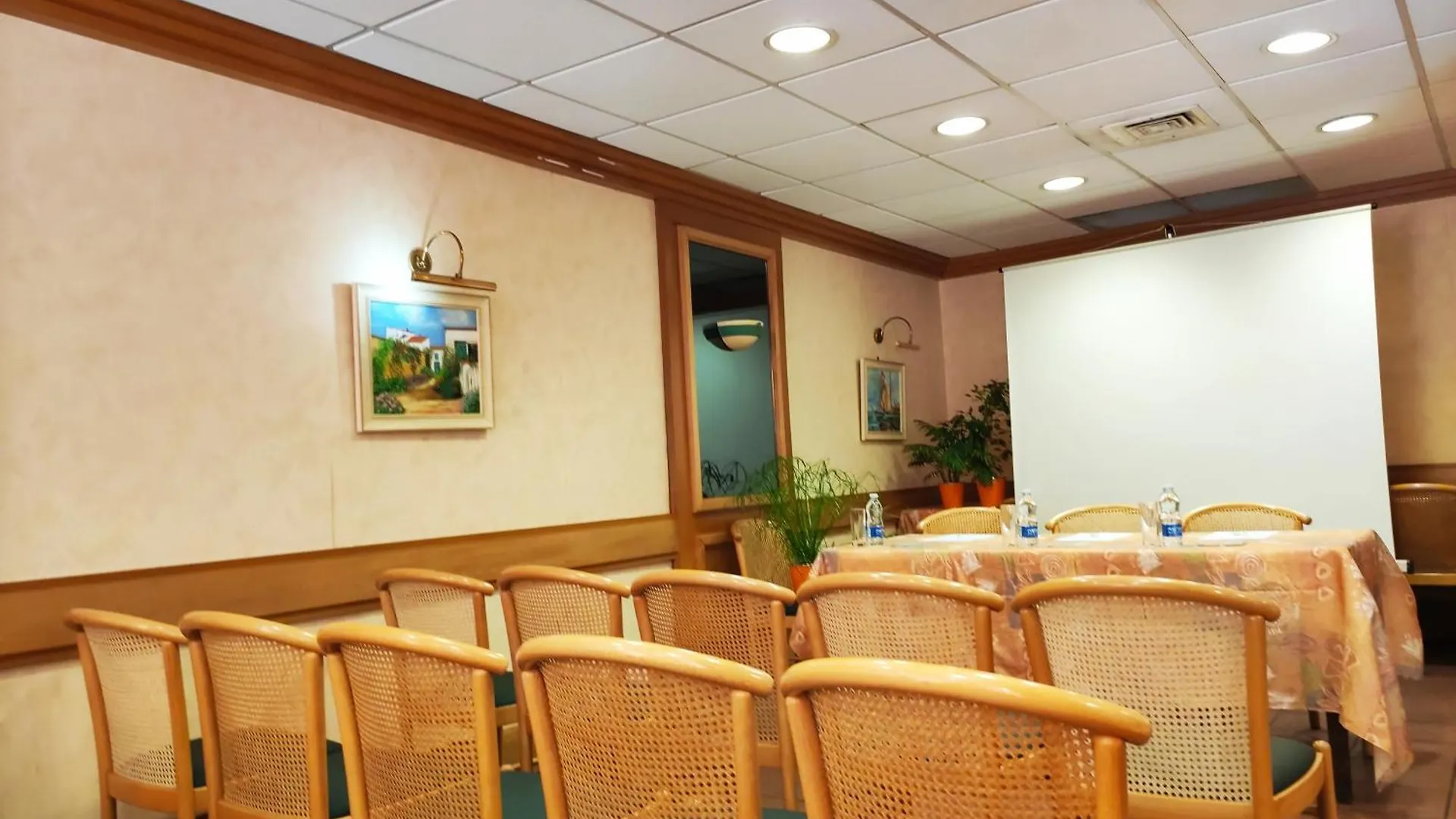 ***  Hotel Helianthe Lourdes France