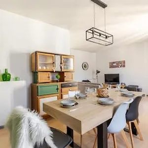 Maison De Avec Garage Et Terrasse Apartment